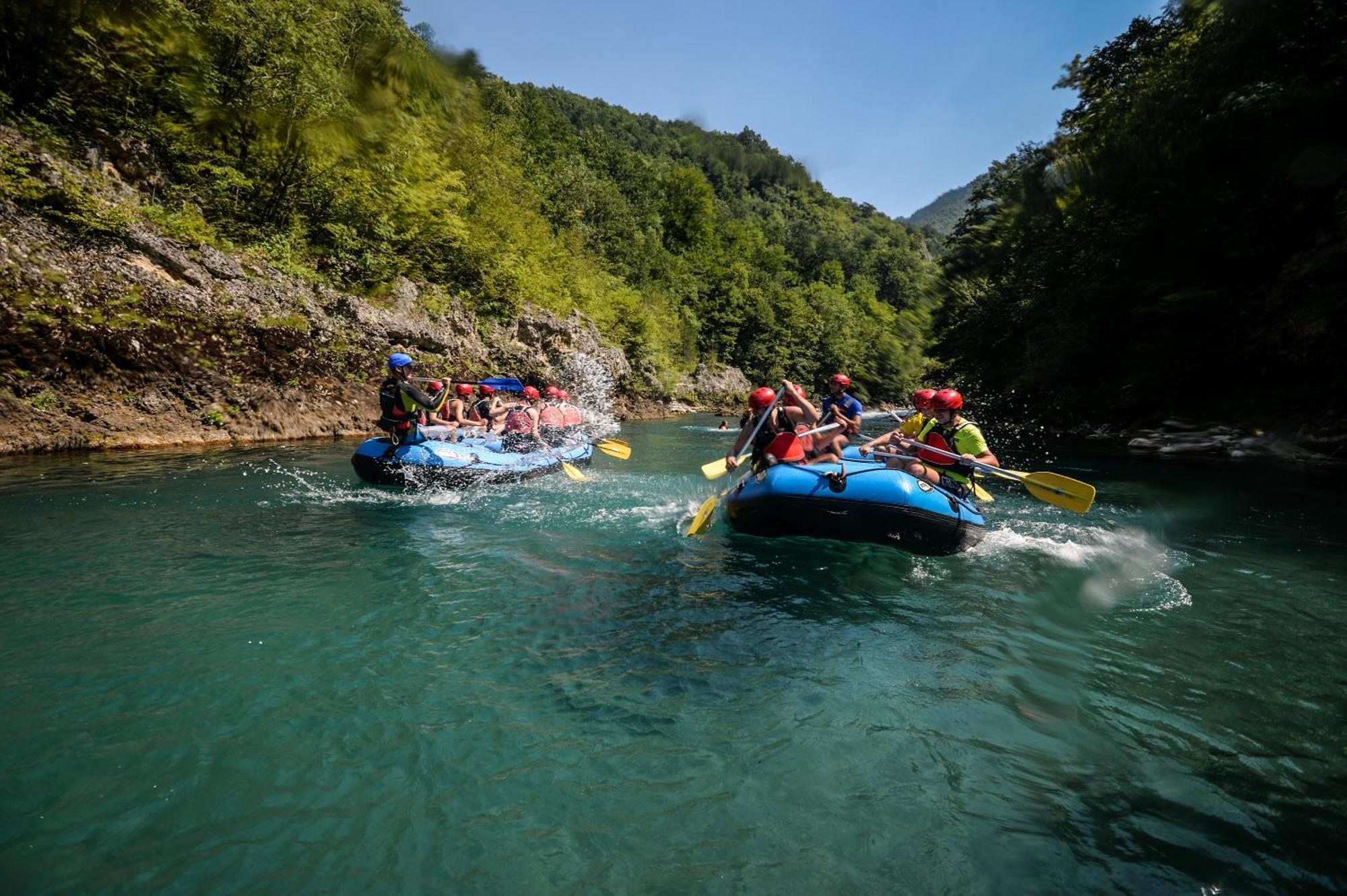 Отель Camp Divlja Rijeka Hum Экстерьер фото