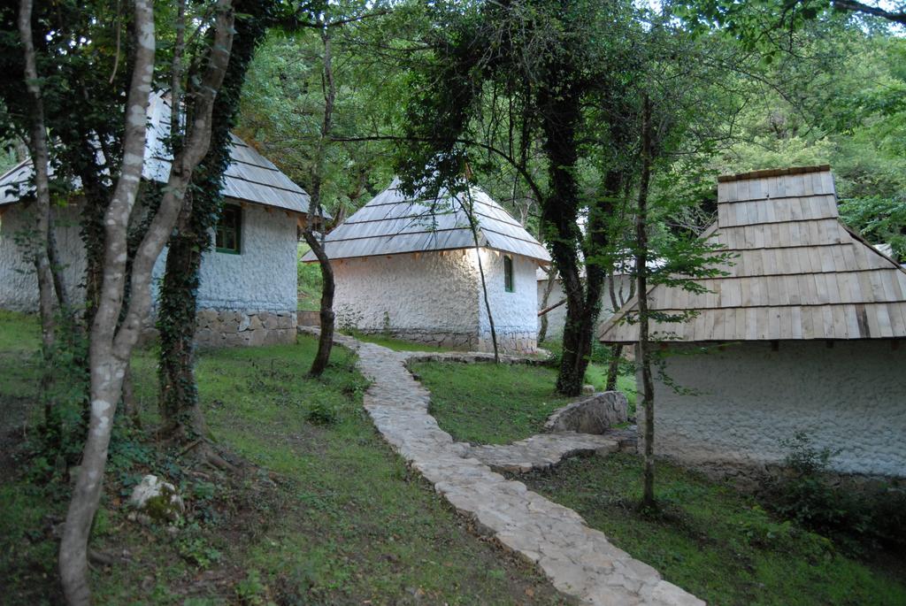 Отель Camp Divlja Rijeka Hum Номер фото