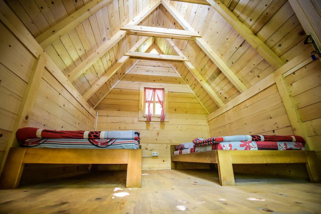 Отель Camp Divlja Rijeka Hum Экстерьер фото