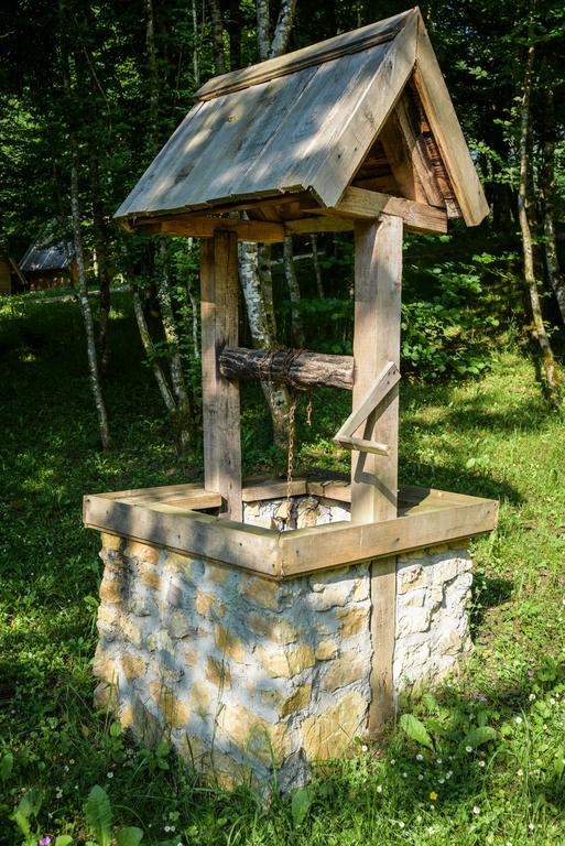 Отель Camp Divlja Rijeka Hum Экстерьер фото